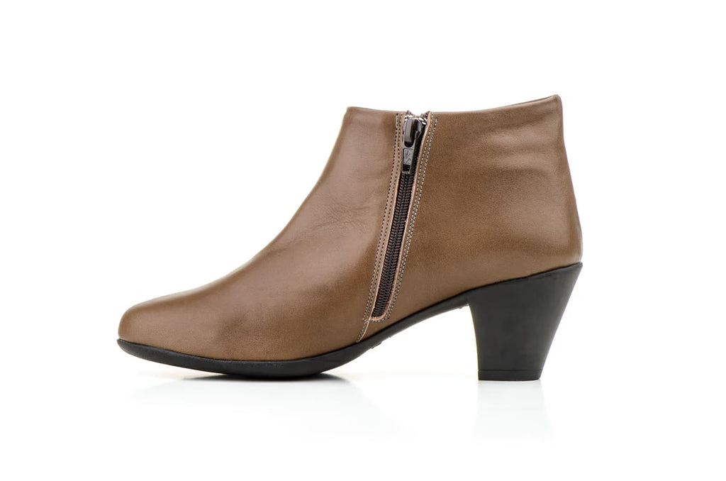 Enkellaarsjes met rits tan taupe